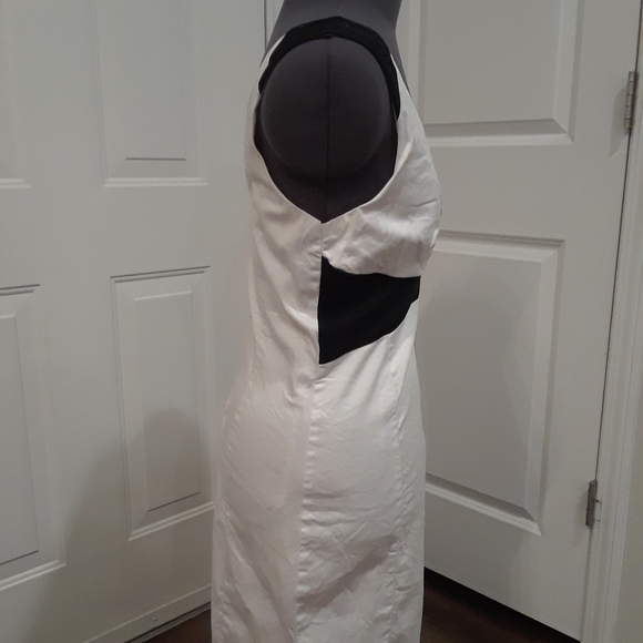 White and black dress - Picture 6 of 7